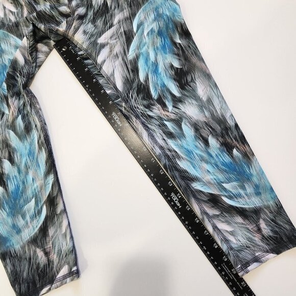 Evolution And Creation EVCR Leggings M Capri Blue Gray Feather Print Mid Rise - Picture 6 of 10